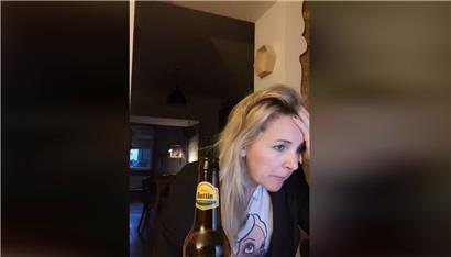 Jenny Leonardis verzweifelt fast beim Ausfüllen des Formulars für die neue Organisation der Schulen
