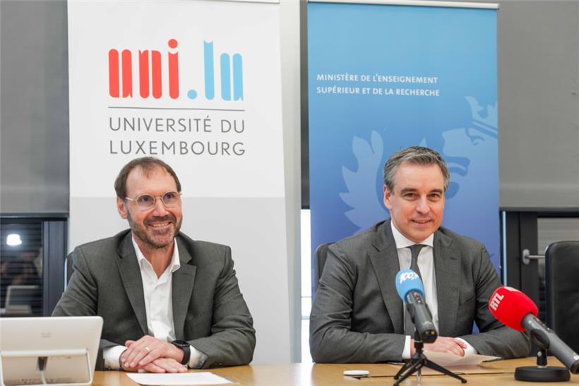 Jens Kreisel, neuer Rektor der Uni.lu, und Hochschulminister Claude Meisch standen der Presse am Donnerstag Rede und Antwort
