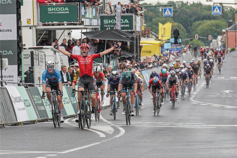 Jenthe Biermans jubelte am Donnerstag in Mamer über seinen zweiten Profisieg
