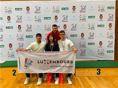 Jérôme Pauquet, Kim Schmidt, Yannick Feltes (v.l.n.r.) freuen sich mit Nationaltrainer Alen Roj (hinten) auf das Turnier
