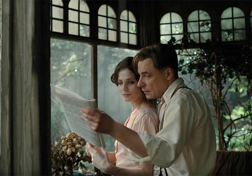 Jewgeni Zyganow als „Meister“ und Julia Snigir als Margarita
