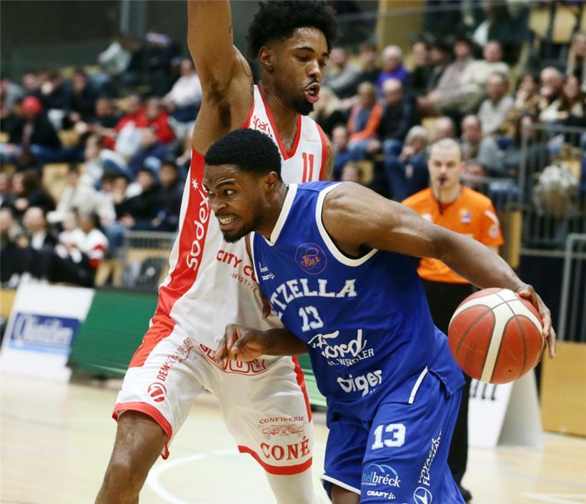 Jimmie Taylor und Ettelbrück müssen hart für den Erfolg gegen die Sparta kämpfen
