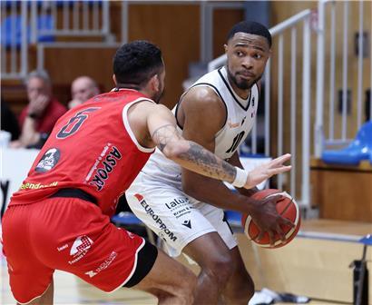 Jimmie Taylor im T71 beim Viertelfinale, einzige Mannschaft mit Sieg in zwei Spielen im Motorsport-Wettbewerb
