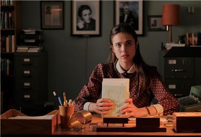 Joanna Rakoff (Margaret Qualley) soll sich um Salingers Fanpost bekümmern
