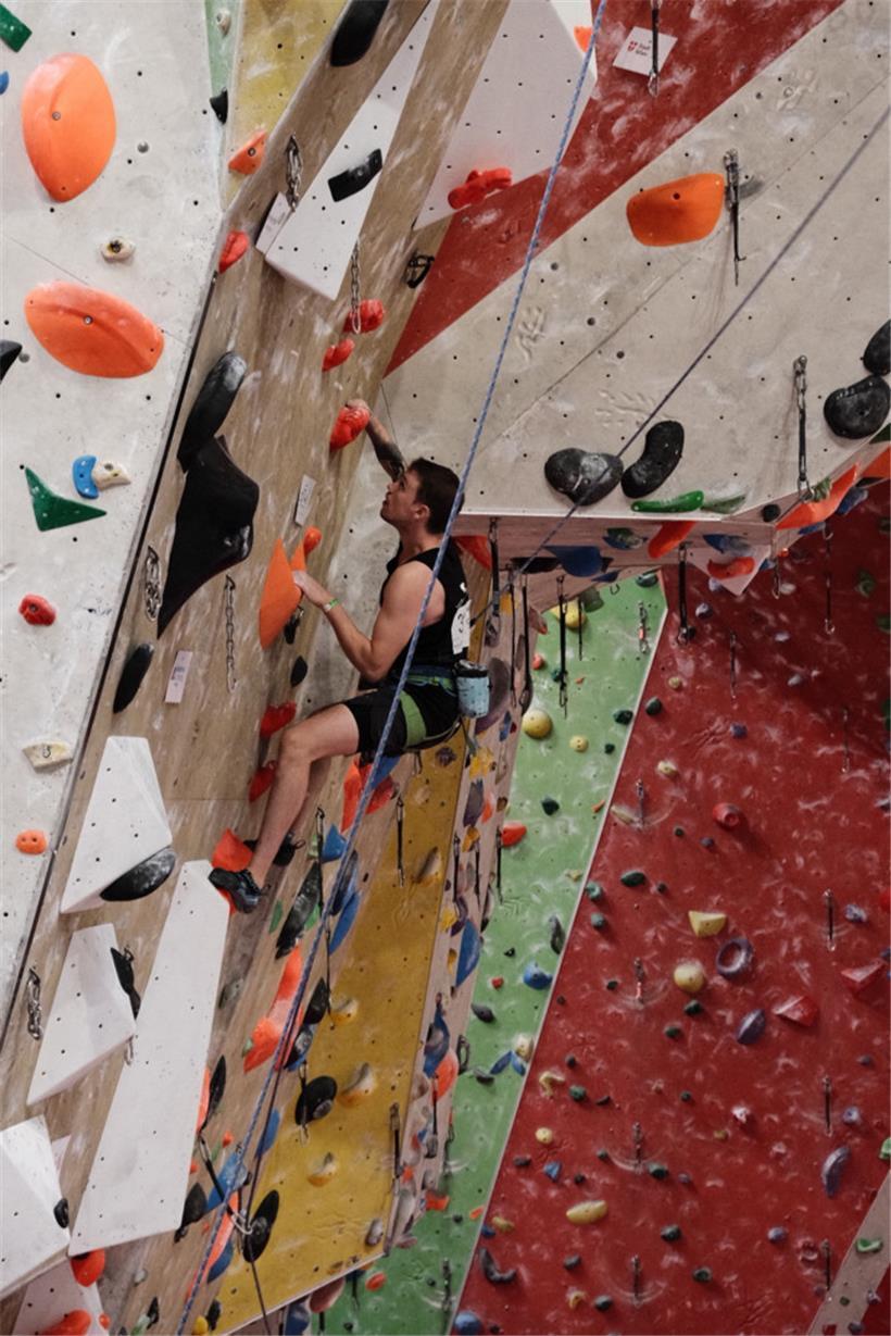 Joé Schmit sucht die richtige Route, um zum Ziel zu gelangen
