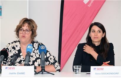 Joëlle Damé (links) und Vera Dockendorf bei der Pressekonferenz im „Casino syndical“ von Bonneweg
