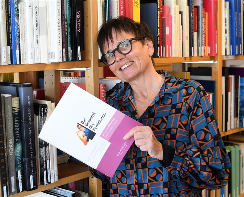 Joëlle Schwinnen, Referat für Presse- und Öffentlichkeitsarbeit: Insgesamt hat d...