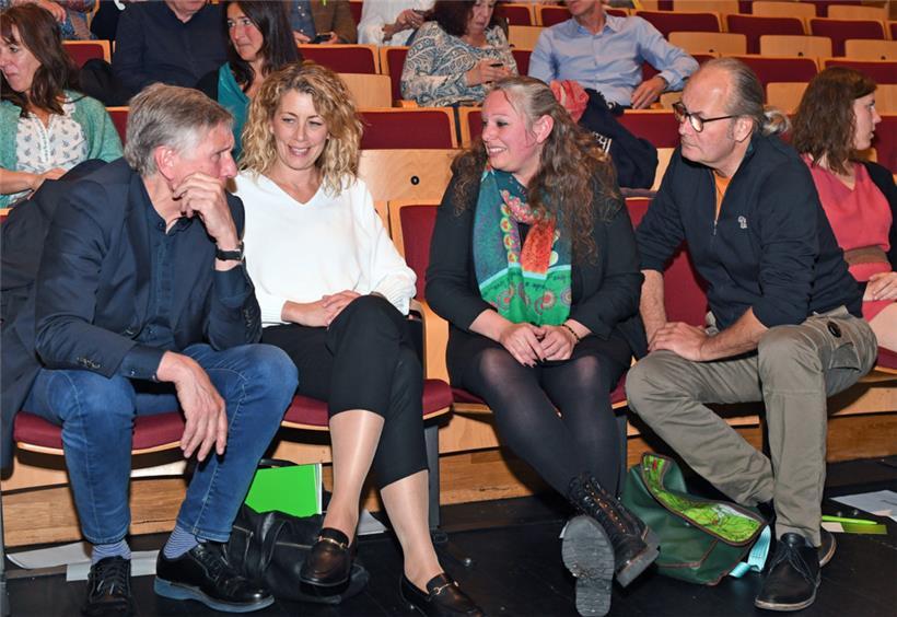 Joëlle Welfring (2.v.l.), umgeben von François Bausch, Carole Dieschbourg und Claude Turmes
