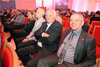 Johny Schleck (2.v.r.) vor zwei Wochen bei der Team Lëtzebuerg Night des COSL
