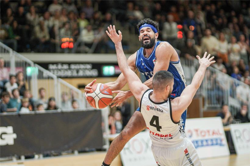 Jordan Hicks und Esch wollen endlich ein Entscheidungsspiel in eigener Halle gegen den T71 gewinnen
