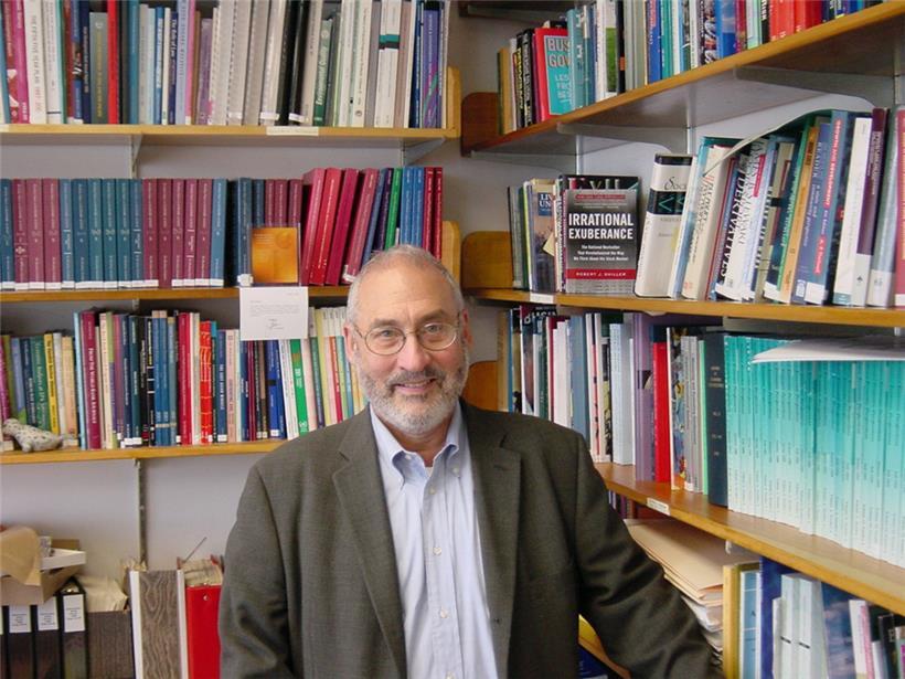 Joseph E. Stiglitz ist Wirtschaftsnobelpreisträger und Professor an der Columbia...