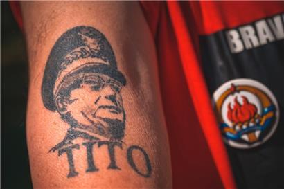 Josip Broz Tito gibt es auch als Tattoo, doch auch das wird dem Belgrader Oberbürgermeister nicht gefallen
