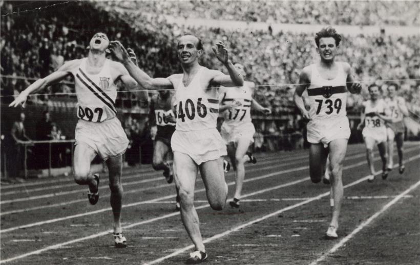 Josy Barthel bei seinem Olympiasieg 1952 in Helsinki
