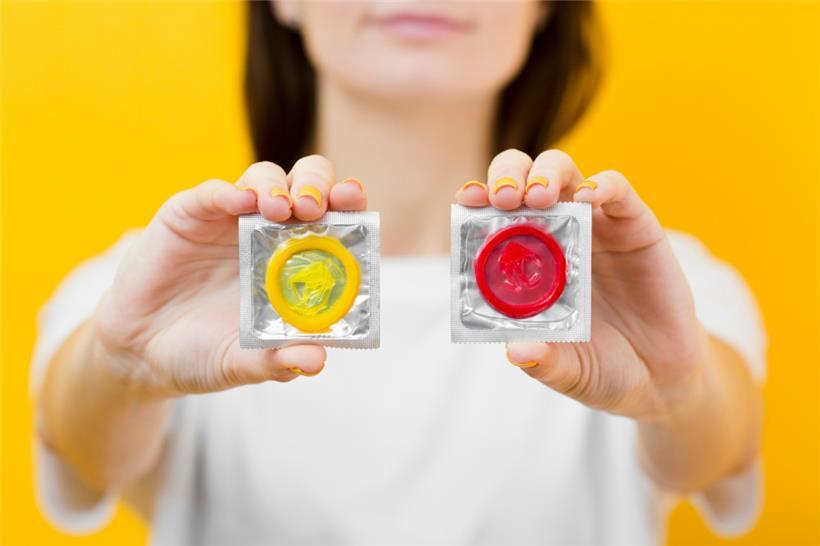 Jugendliche in Europa greifen vor dem Sex immer seltener zum Kondom – dies kann laut WHO gesundheitliche Folgen mit sich tragen  

