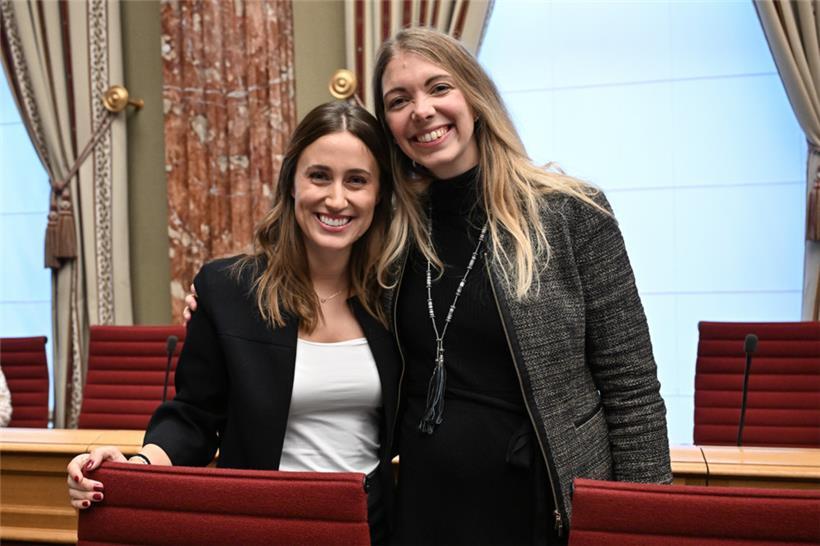 Jung, weiblich, sozialistisch: Liz Braz und Claire Delcourt wollen in den nächst...