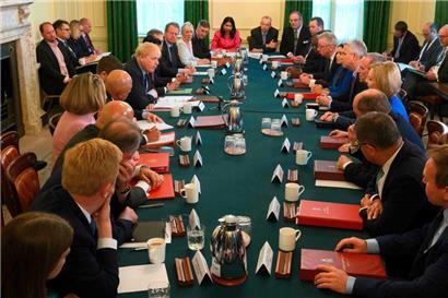 Kabinettssitzung gestern in 10 Downing Street mit dem angeschlagenen Premierminister
