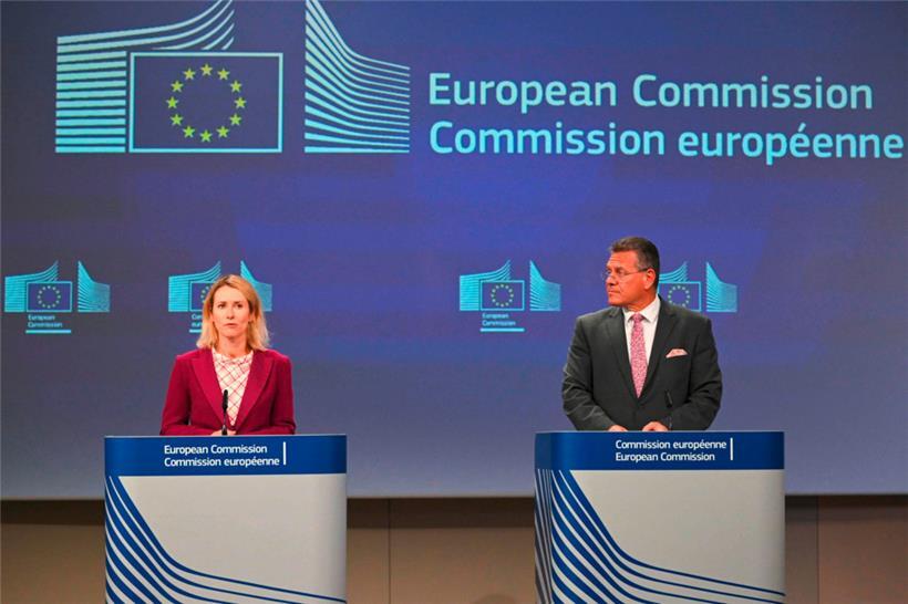 Kaja Kallas und Maros Sefcovic bei der Pressekonferenz am Mittwoch
