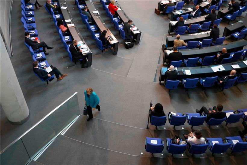 Kanzlerin Angela Merkel verlässt den Bundestag. Ende Juni kommen die deutschen Volksvertreter zum letzten Mal in dieser Legislaturperiode zusammen.
