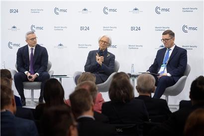 Karsten Wildberger, Christine Lagarde und Kristen Michal bei der 62. Münchner Sicherheitskonferenz zur Digitalisierung und Staatsmodernisierung