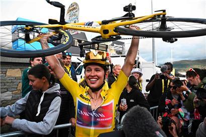 Katarzyna Niewiadoma feiert mit dem Toursieg ihren größten Erfolg
