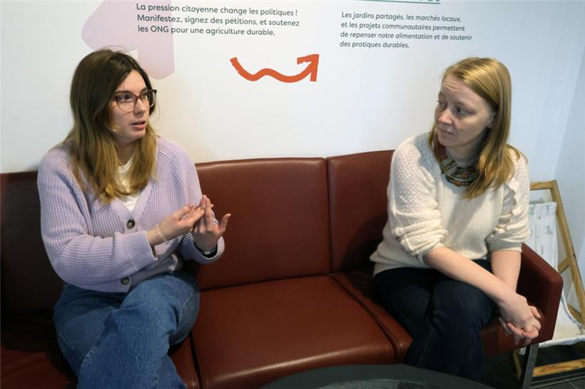 Katie Eitler und Danielle Bruck machen die politische Arbeit bei Teranga