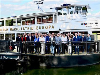 Museumsschiff Prinzessin Marie-Astrid in Schengen, historisches Passagierschiff auf der Mosel bei sonnigem Wetter