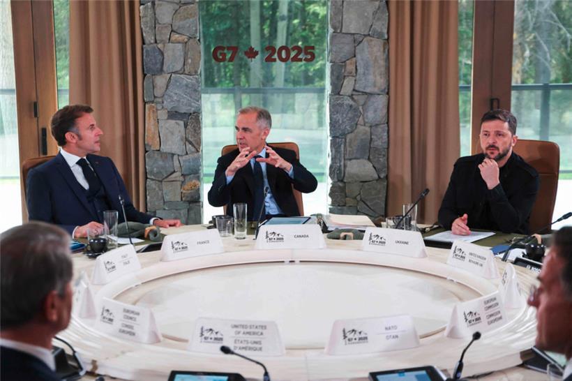 Kein Treffen mit Trump: der ukrainische Präsident Wolodymyr Selenskyj (r.) beim G7-Gipfel in kanadischen Kananaskis
