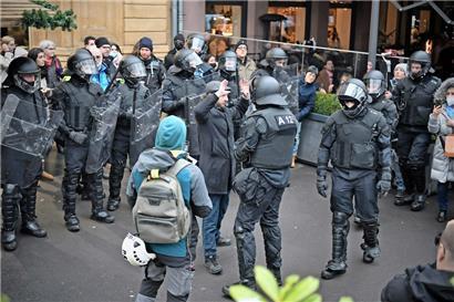 Kein unbeschriebenes Blatt: Bei den Covid-Protesten im letzten Winter stand Ben Schronen oft in der ersten Reihe
