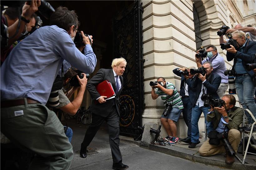 „Keine klare Strategie“: Premier Johnson und seine Regierung werden von der Opposition kritisiert
