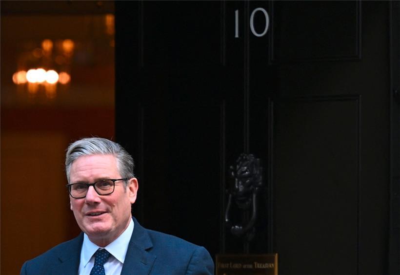 Keir Starmer vor 10 Downing Street in London: „Er genießt es, Premierminister zu sein“, meint eine Mitarbeiterin
