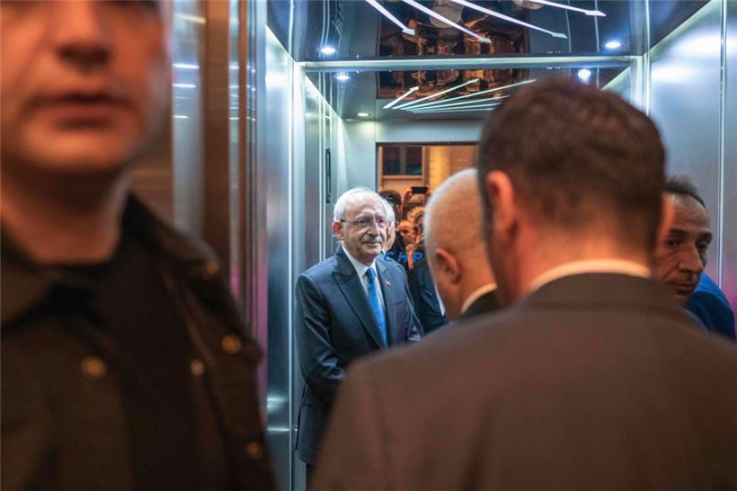 Kemal Kilicdaroglu am Montag, dem Tag nach der Wahl – der Hoffnungsträger der Opposition muss noch einmal gegen Erdogan antreten 
