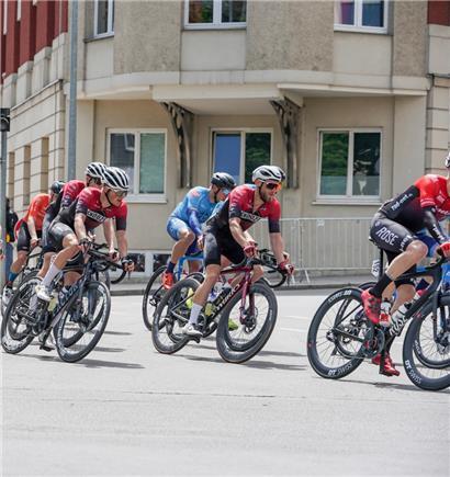 Ken Conter (links) gewann in Bartringen glücklich
