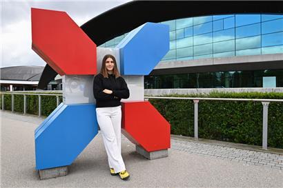 Kenza Cossu wird sich in den kommenden Monaten auf ihr Abitur vorbereiten
