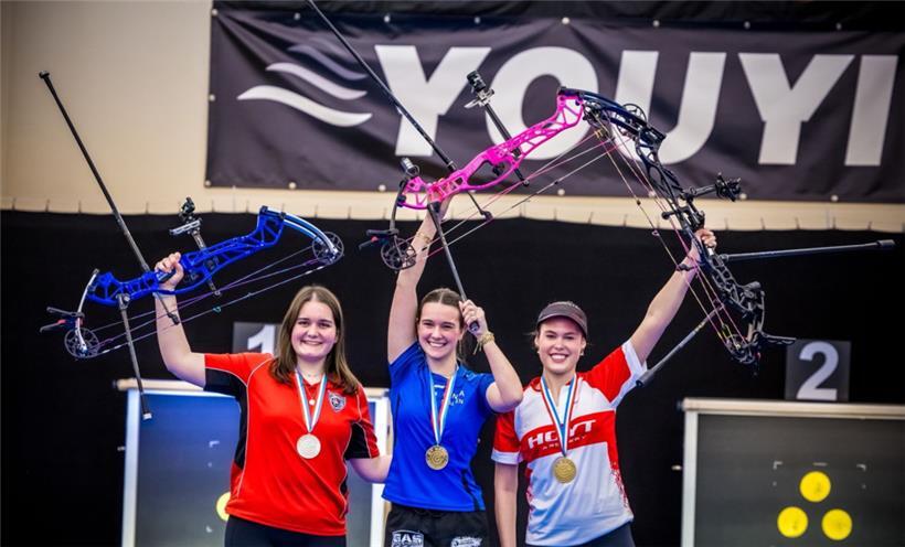 Kenza Pop (l.) stand zum zweiten Mal binnen kürzester Zeit bei der „World Series“ in einem Goldfinale
