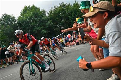 Kevin Vauquelin mischt aktuell bei der Tour de France vorne mit, vom Gesamtsieg ist er dennoch weit entfernt
