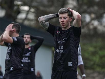 Kevin d’Anzico und Differdingen reagieren fassungslos auf überraschendes Ereignis im Fußballspiel