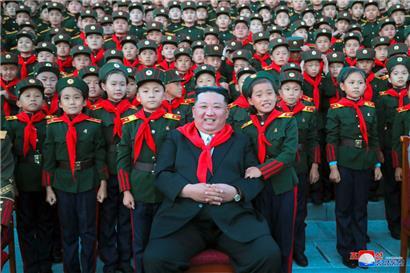 Kim Jong-un am Mittwoch beim 75-jährigen Jubiläum der Mangyongdae-Revolutionsschule in Pjöngjang
