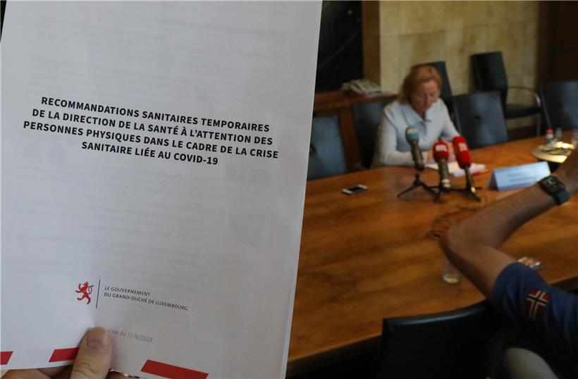 „Klar wissen, in welchen Bereichen es keine weiteren Lockerungen geben darf“: Virologe Muller kritisiert auch die Regierungsarbeit
