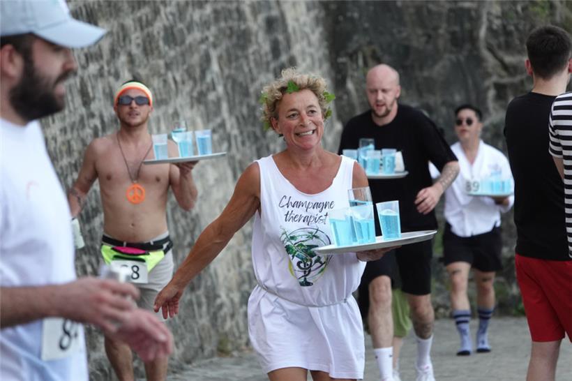 Klare Empfehlung hier: Champagner