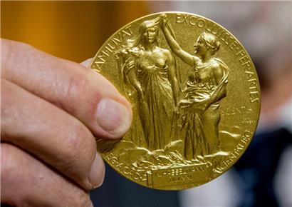 Kleine Medaille mit viel Renomée: So sieht ein Nobelpreis aus.
