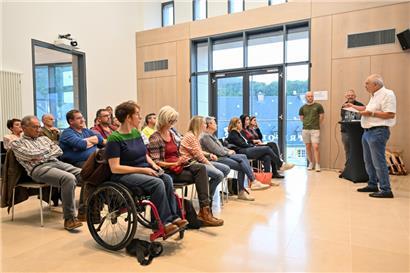 Knapp 30 Bürger waren am Dienstag zur Informationsveranstaltung ins Trifolion gekommen
