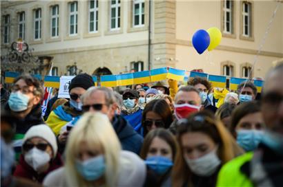 Knapp 3.000 Menschen haben am Samstag gegen den Krieg in der Ukraine protestiert
