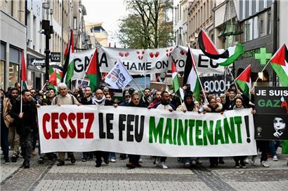 Knapp tausend Menschen zeigten am Samstag ihre Solidarität mit den Palästinensern
