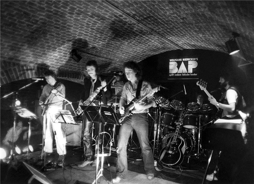 Köln: Wolfgang Niedecken mit seiner Band BAP im Basement Club bei einem der ersten Auftritte im Jahr 1979
