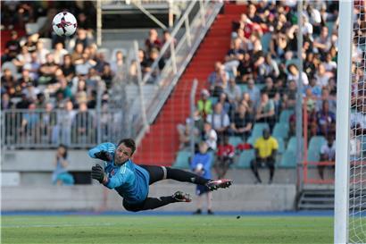 Kommende Saison fliegt Anthony Moris in Brüssel
