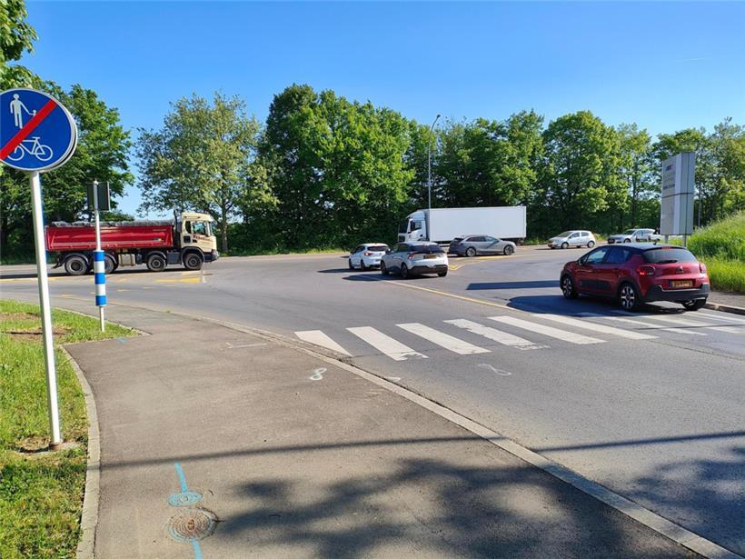 Komplett erneuert wird die Ausfahrt der Industriezone in Käerjeng
