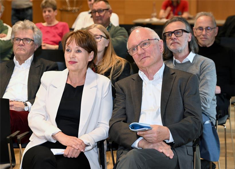Konferenz und Vortrag von Bertrand Perz in der Abtei Neumünster, hier zusammen mit der österreichischen Botschafterin Karin Proidl
