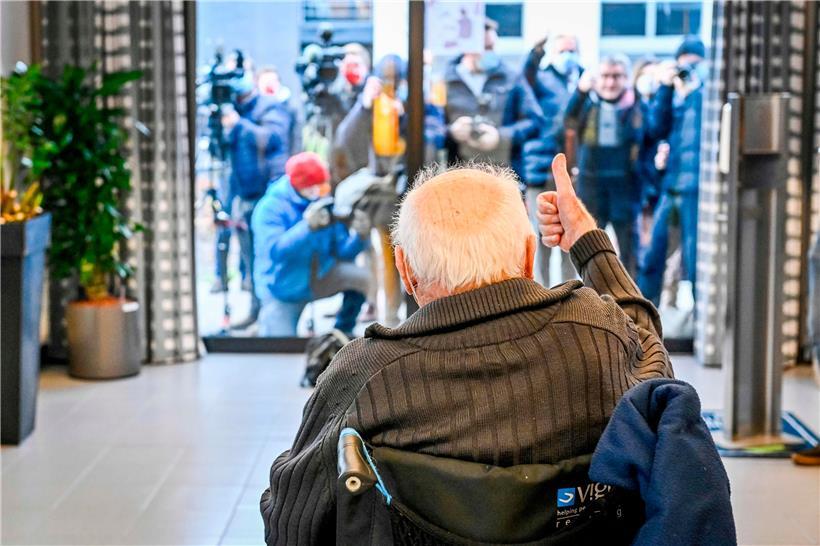Konfrontiert mit einer großen Gefahr, hat die Menschheit ein hohes Maß an Fähigkeiten aus dem Ärmel geschüttelt
