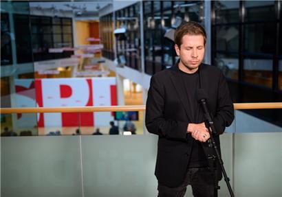 Kühnert Anfang September im Willy-Brandt-Haus in Berlin
