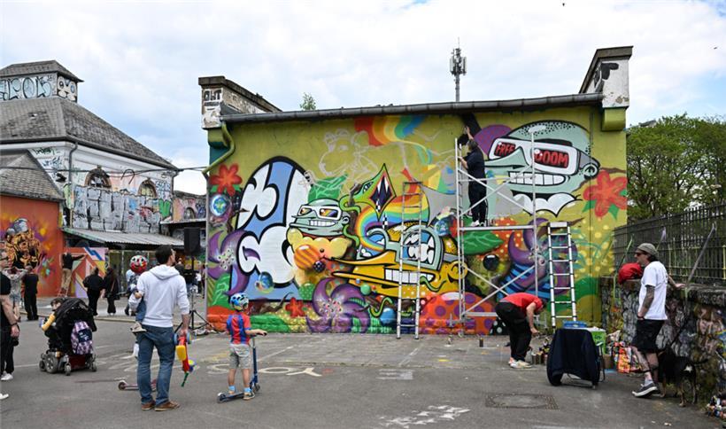 Künstler aus dem In- und Ausland waren auf dem 1.500 m2 großen Gelände am Werk
